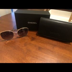Brand new Chanel sunglasses (CH4258)